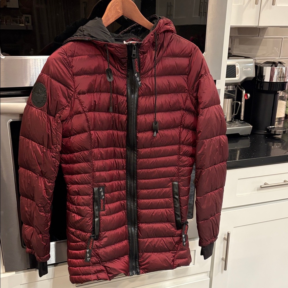 Canada weather gear burgundy Puffer Jacket with Black Accents size medium